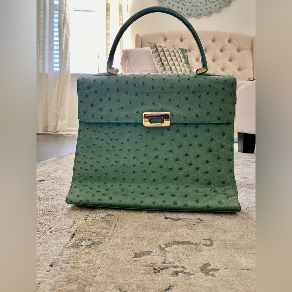Thrifted green leather purse! Beautiful mid-size bag, perfect for all seasons.